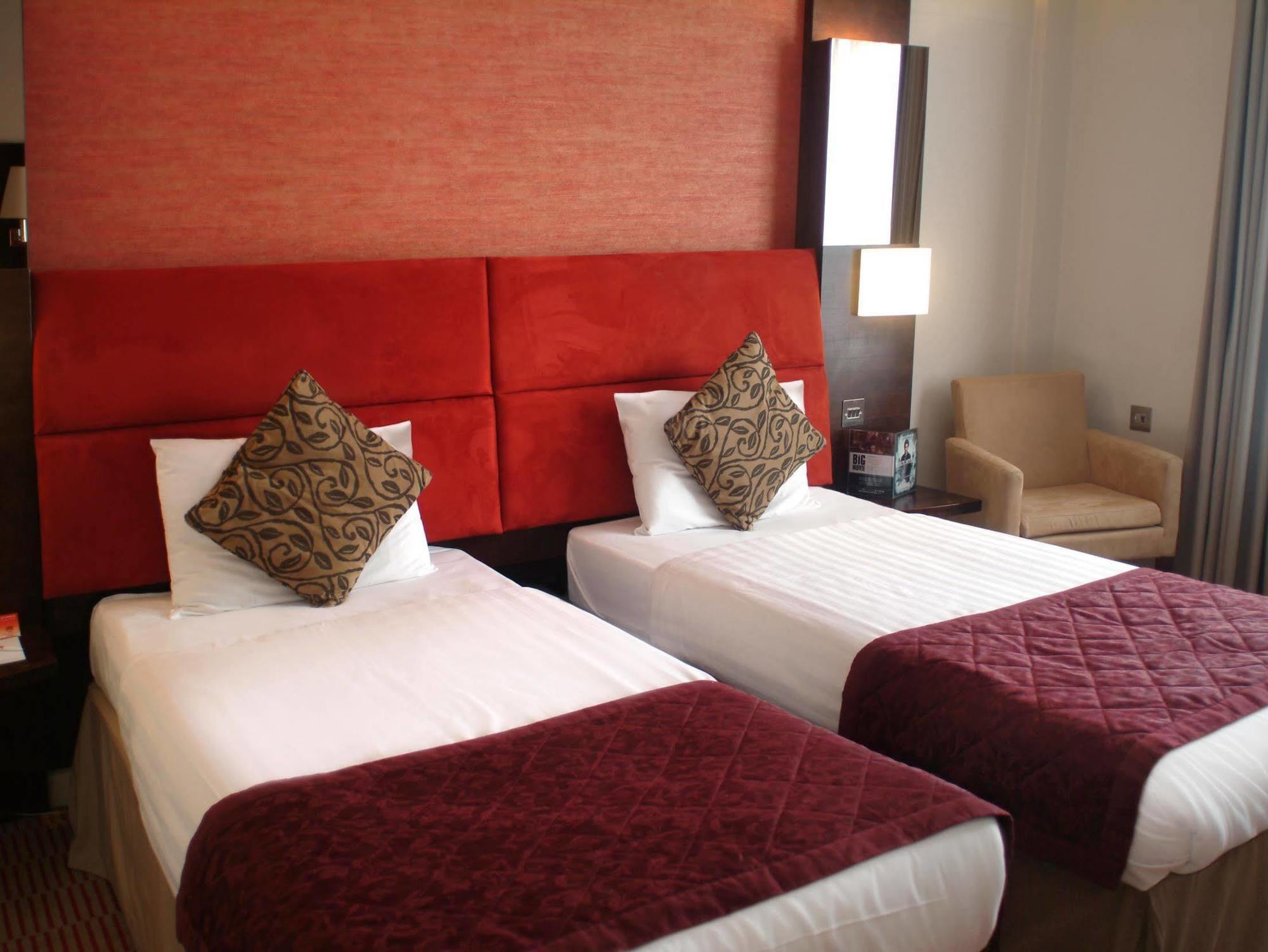 סוואנסי The Dragon Hotel מראה חיצוני תמונה