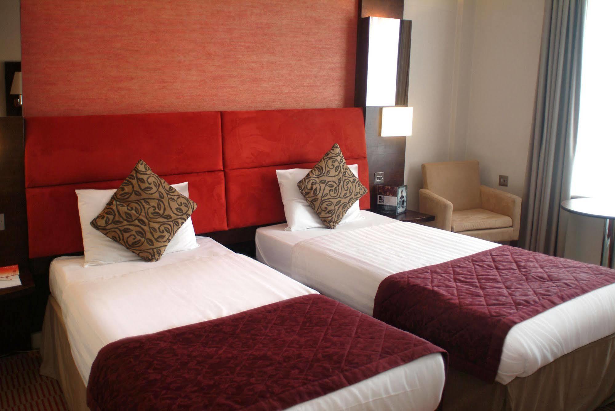 סוואנסי The Dragon Hotel מראה חיצוני תמונה